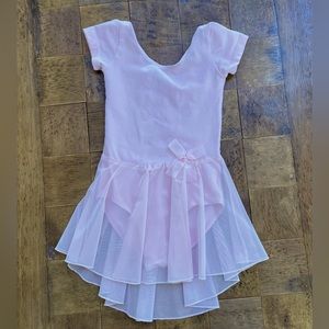 Short sleeve toddler ballet dance dress. Size 4/5T (120)